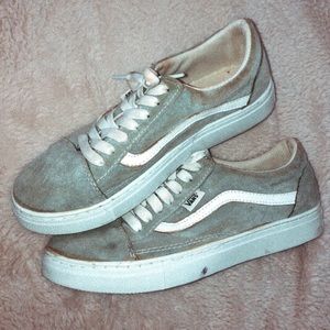 🦋blue suede vans
